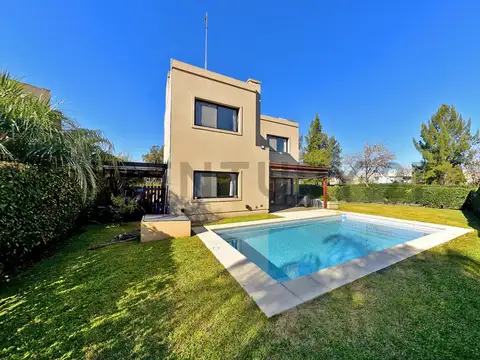 Casa en Venta en La Cañada de Pilar - Los Robles, Countries y Barrios Cerrados en Pilar