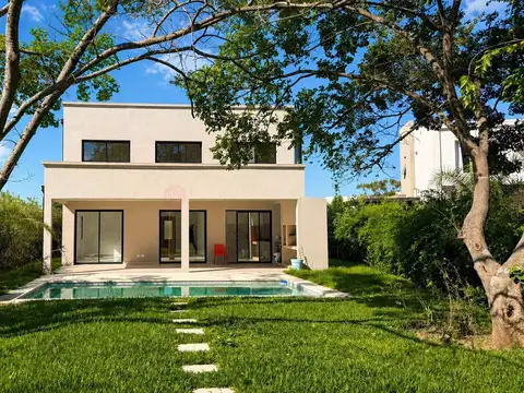 Casa en Venta en Pilar del Este - Santa Elena, Countries y Barrios Cerrados en Pilar