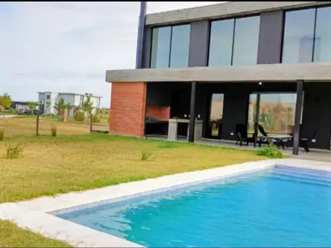 Casa en Venta en El Naudir, Countries y Barrios Cerrados en Escobar