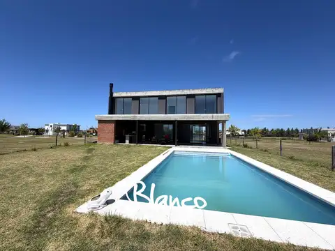 Casa en Venta en El Naudir, Countries y Barrios Cerrados en Escobar