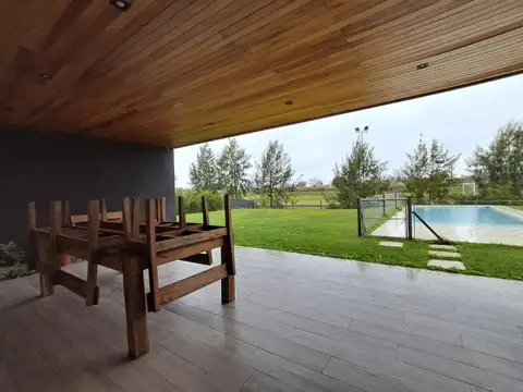 Casa en Venta en El Naudir, Countries y Barrios Cerrados en Escobar