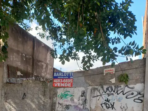 Terreno en Venta en Mataderos, CABA
