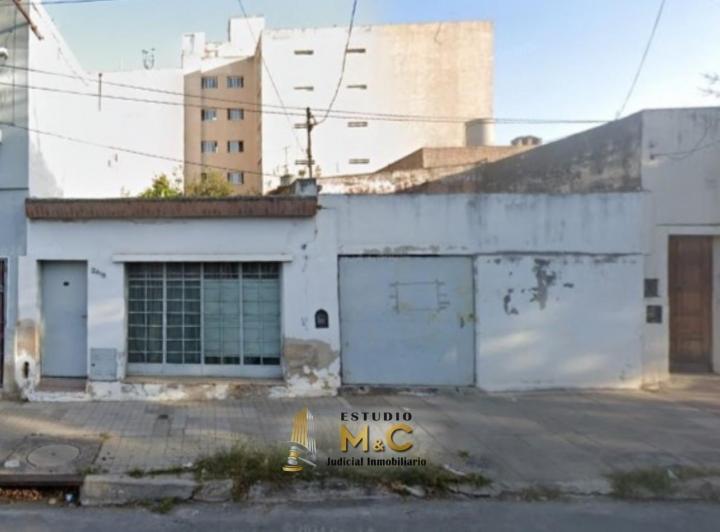 Casa · 200m² · 6 Ambientes · 1 Cochera