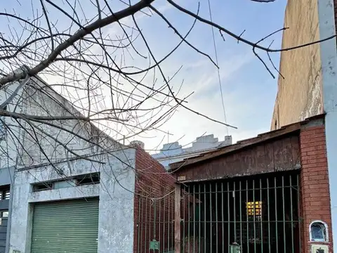 Terreno en Venta en Mataderos, CABA