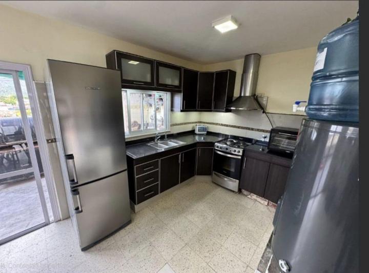 Casa · 227m² · 8 Ambientes · 1 Cochera