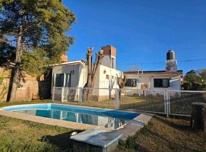 Casa · 140m² · 3 Dormitorios · 2 Cocheras
