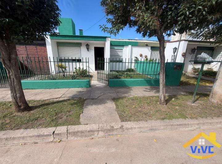 Casa · 103m² · 5 Ambientes · 1 Cochera