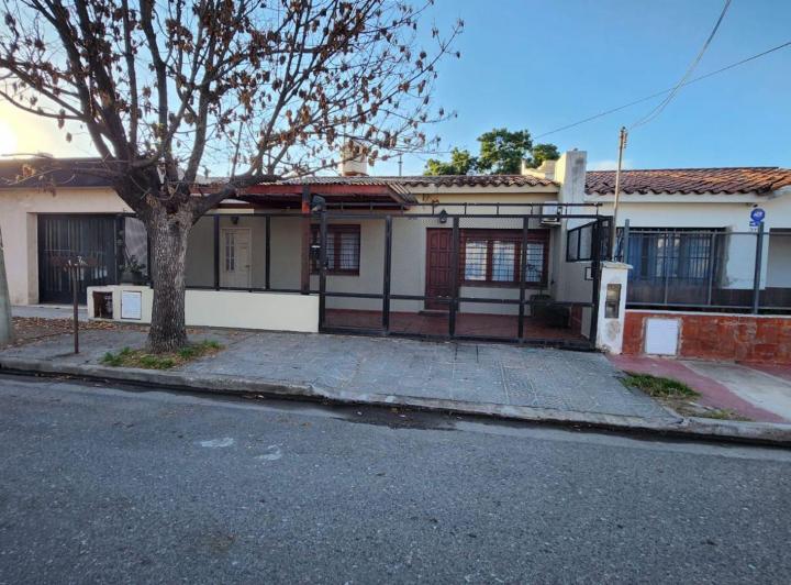 Casa · 99m² · 5 Ambientes · 1 Cochera