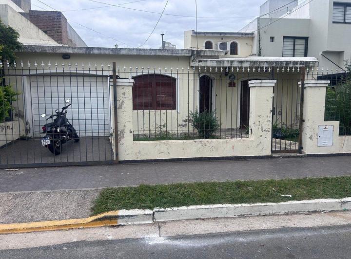Casa · 125m² · 4 Ambientes · 1 Cochera