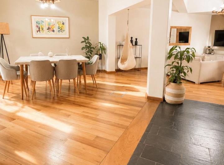 Casa · 406m² · 6 Ambientes · 4 Cocheras