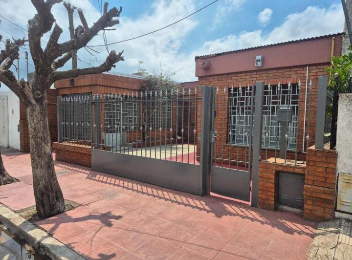 Casa · 183m² · 6 Ambientes