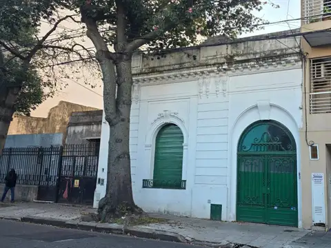 Terreno en Venta en Flores Norte, Flores