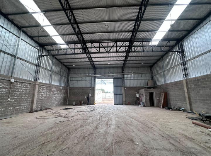 Bodega-Galpón · 330m² · 1 Ambiente