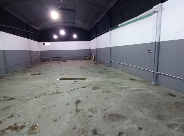 Bodega-Galpón · 240m² · 2 Ambientes