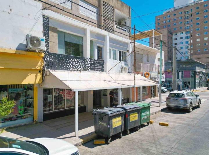 Local comercial · 220m²