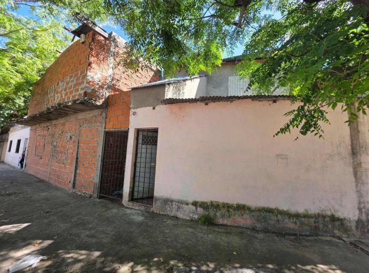 Terreno · 247m²
