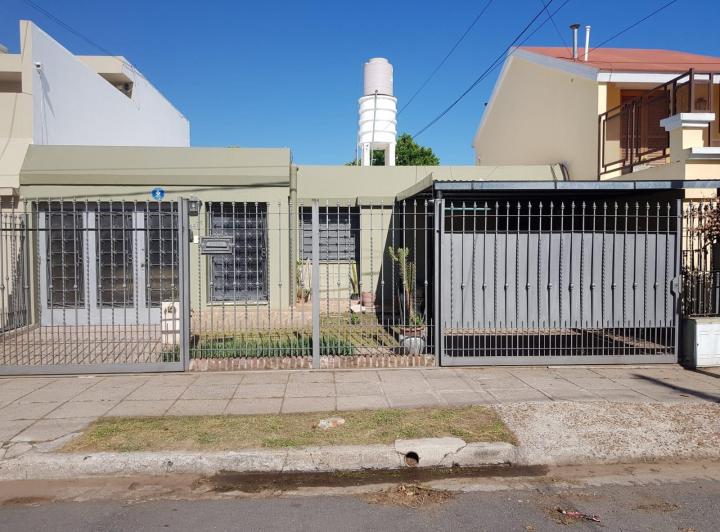 Casa · 105m² · 7 Ambientes · 2 Cocheras