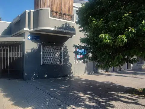 Casa en Venta en Barrio Naón, Mataderos