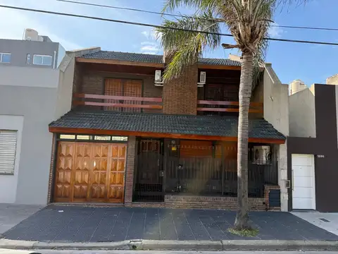 Casa en Venta en Barrio Naón, Mataderos