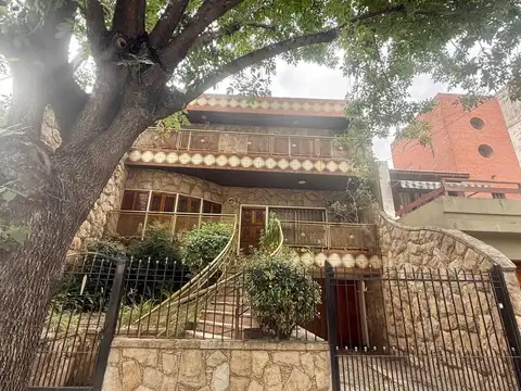Casa en Venta en Versalles, Capital Federal