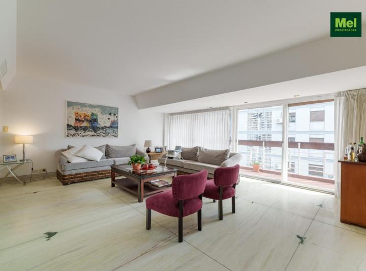 Departamento · 202m² · 5 Ambientes · 1 Cochera
