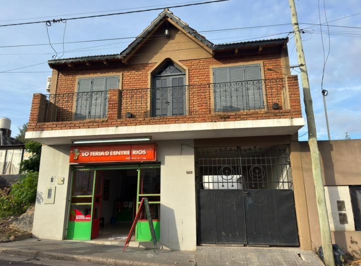 Casa · 105m² · 4 Ambientes · 1 Cochera