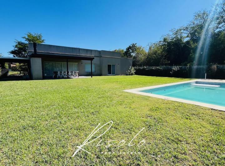 Casa · 150m² · 5 Ambientes · 3 Cocheras