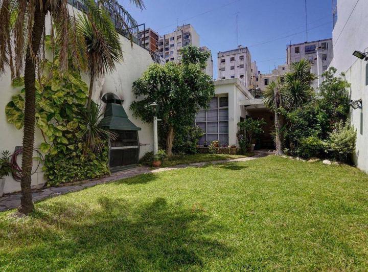 Casa · 280m² · 6 Ambientes · 1 Cochera
