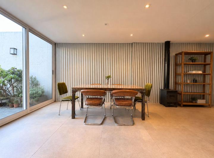 Casa · 349m² · 6 Ambientes · 2 Cocheras