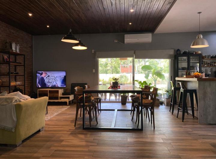 Casa · 100m² · 1 Ambiente · 2 Cocheras