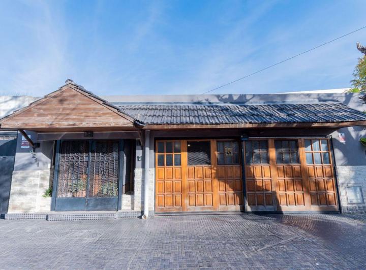 Casa · 180m² · 4 Ambientes · 2 Cocheras