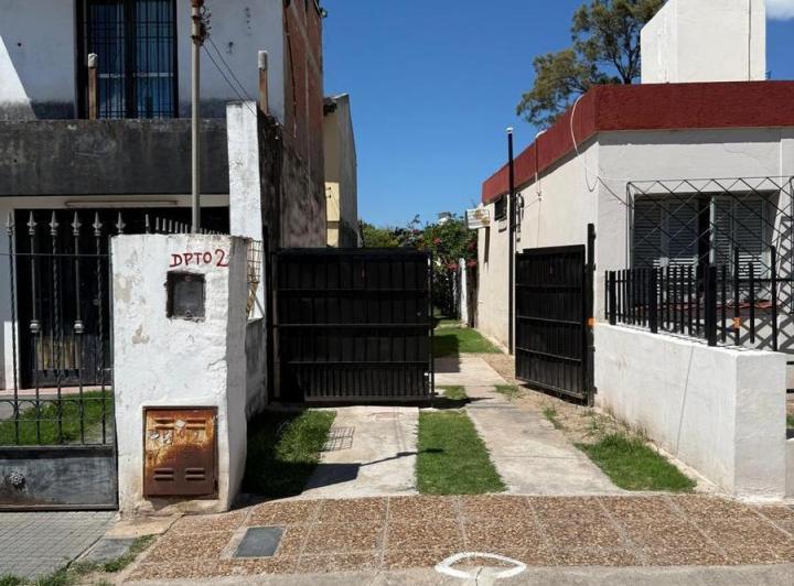 Casa · 100m² · 5 Ambientes · 2 Cocheras
