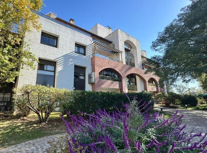 Departamento · 75m² · 4 Ambientes · 1 Cochera