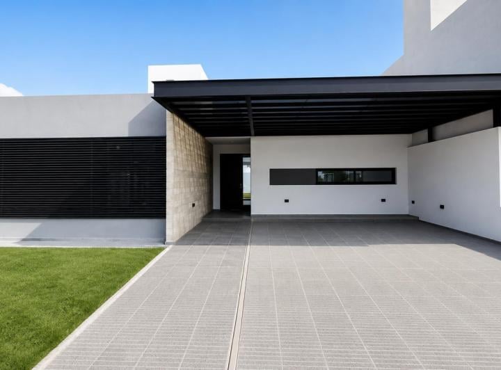 Casa · 180m² · 6 Ambientes · 2 Cocheras