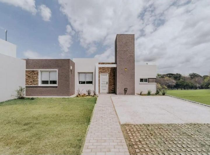 Casa · 80m² · 4 Ambientes