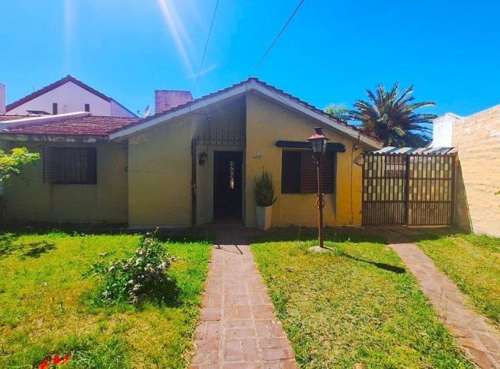 Casa · 129m² · 7 Ambientes · 1 Cochera