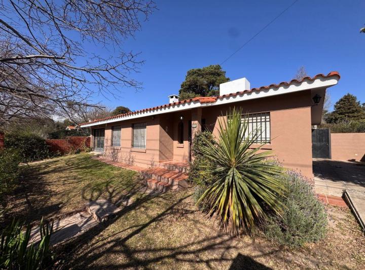 Casa · 170m² · 4 Ambientes · 3 Cocheras