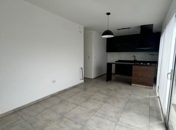 Casa · 70m² · 3 Ambientes · 1 Cochera