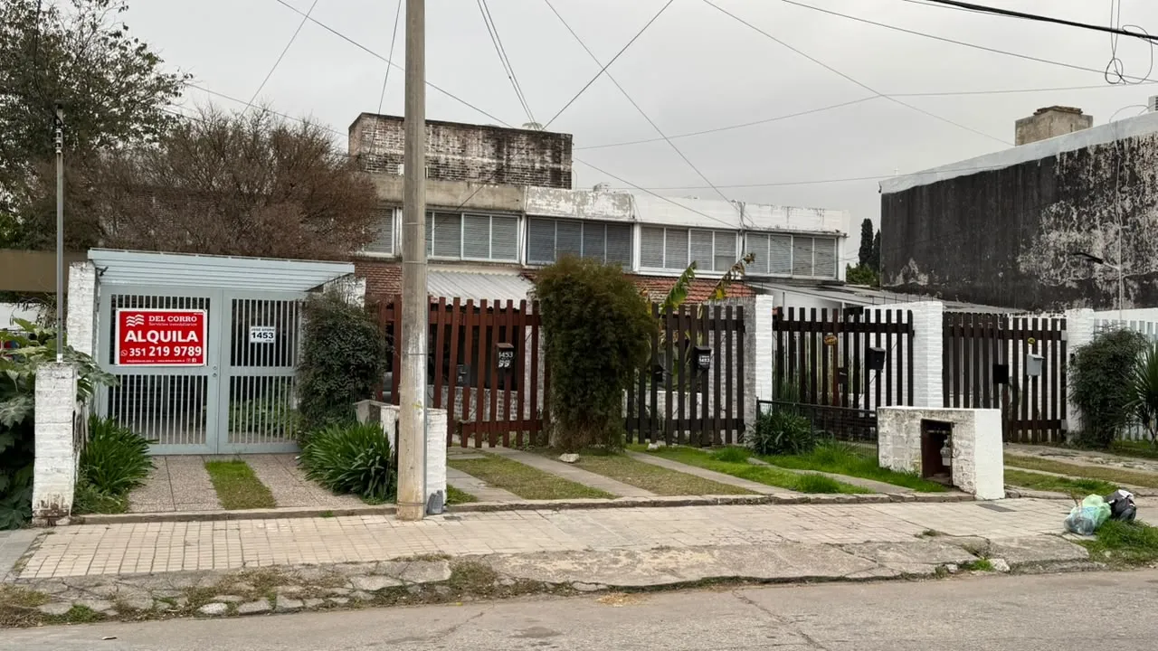 URCA - DUPLEX DE 2 DORMITORIOS, PATIO Y COCHERA