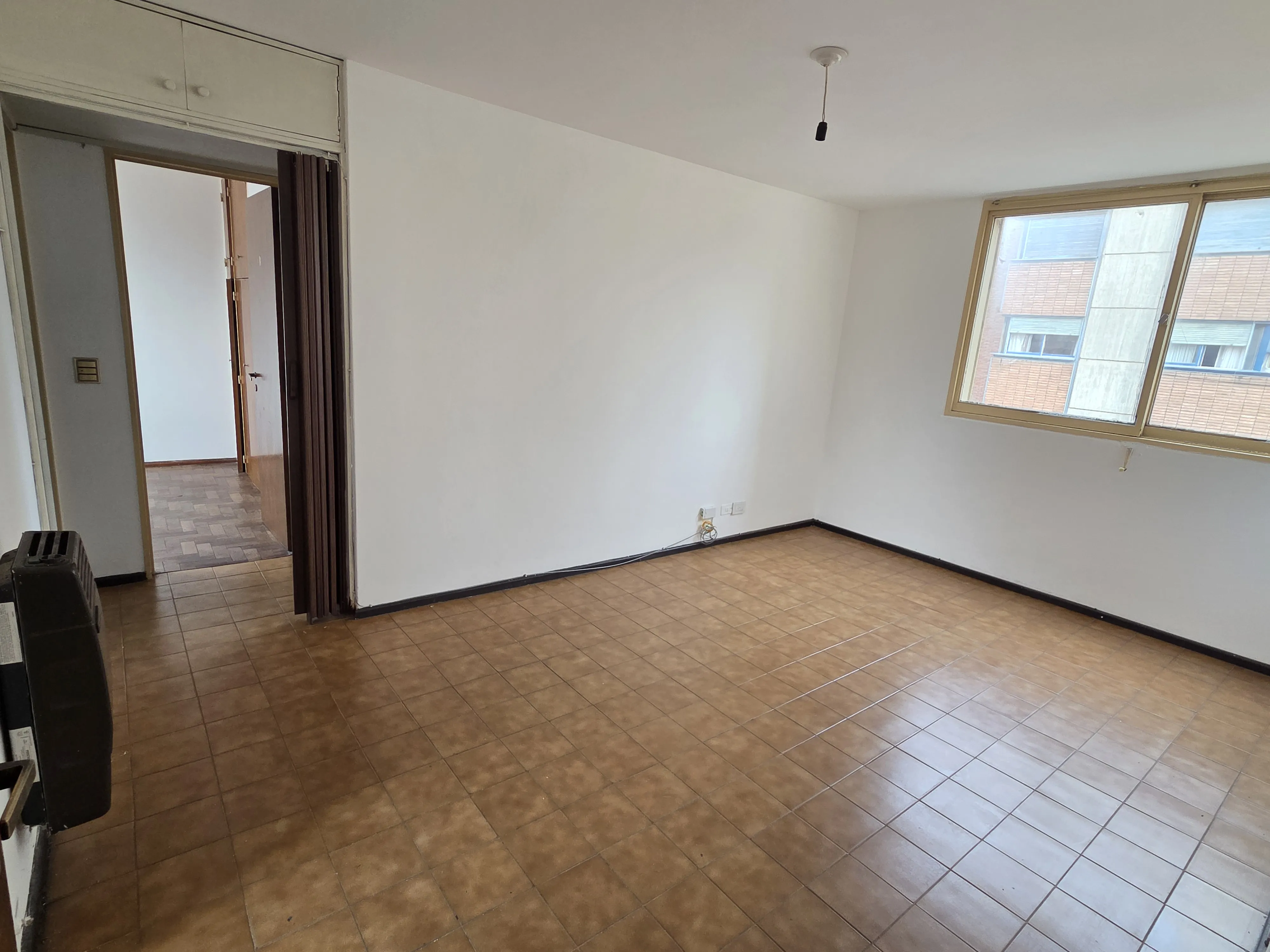 Alquilo departamento de 2 dorm. en Nva Cba - calle Buenos Aires entre rondeau y bv Illia