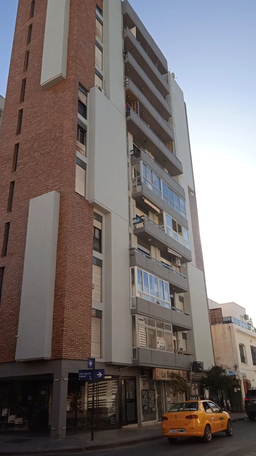 2 Dorm a 1 cuadra de Cental de Policia!