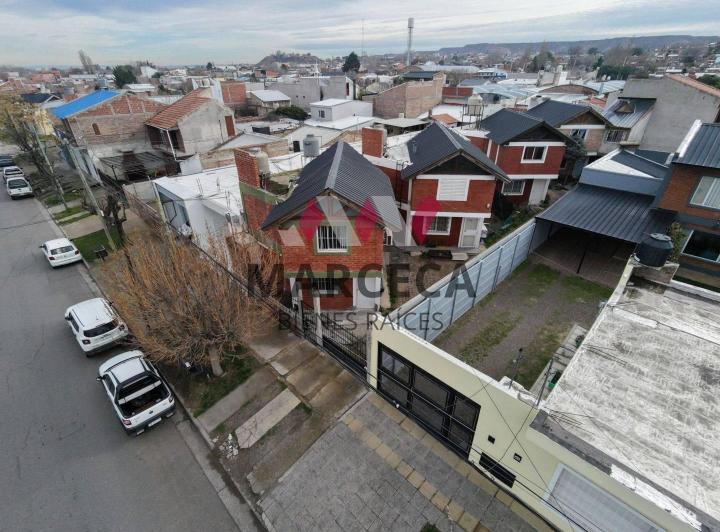 Casa · 70m² · 3 Ambientes · 1 Cochera