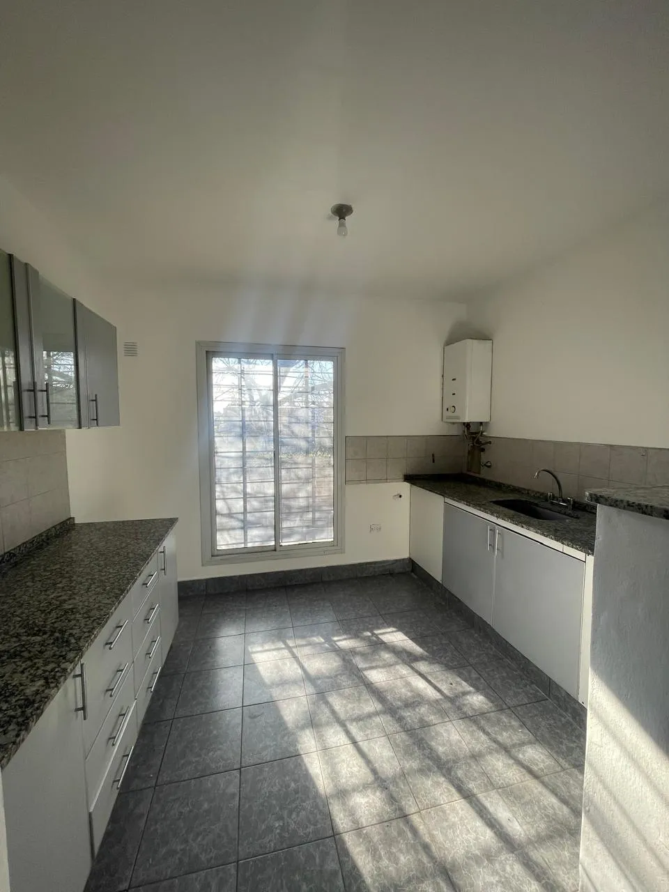 MERGER INMOBILIARIA ALQUILA DUPLEX - PINZON 1877