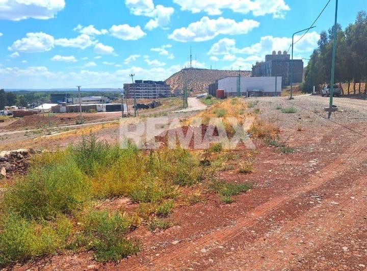 Terreno · 324m²