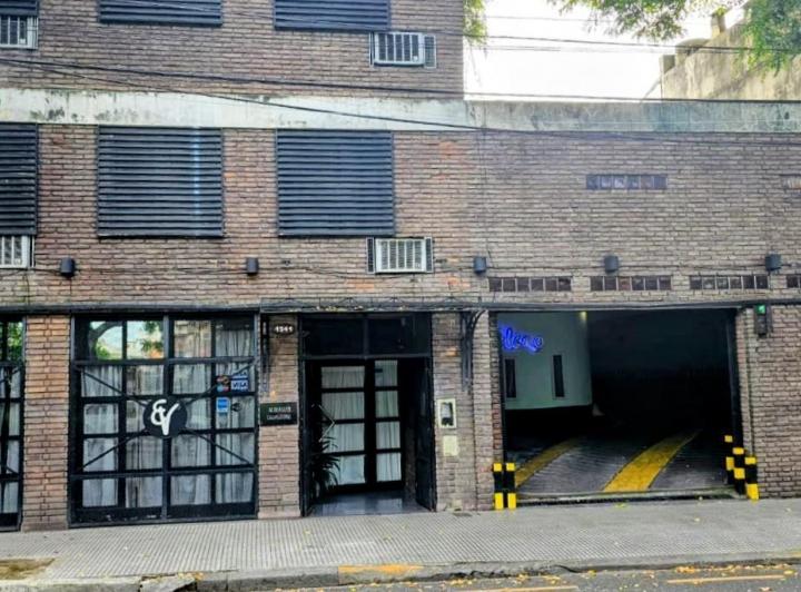 Terreno · 1400m² · 28 Ambientes · 20 Cocheras