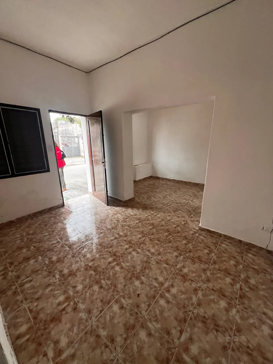2 DORM CON COCHERA Y PATIO - A METROS DE AV VALPARAISO -