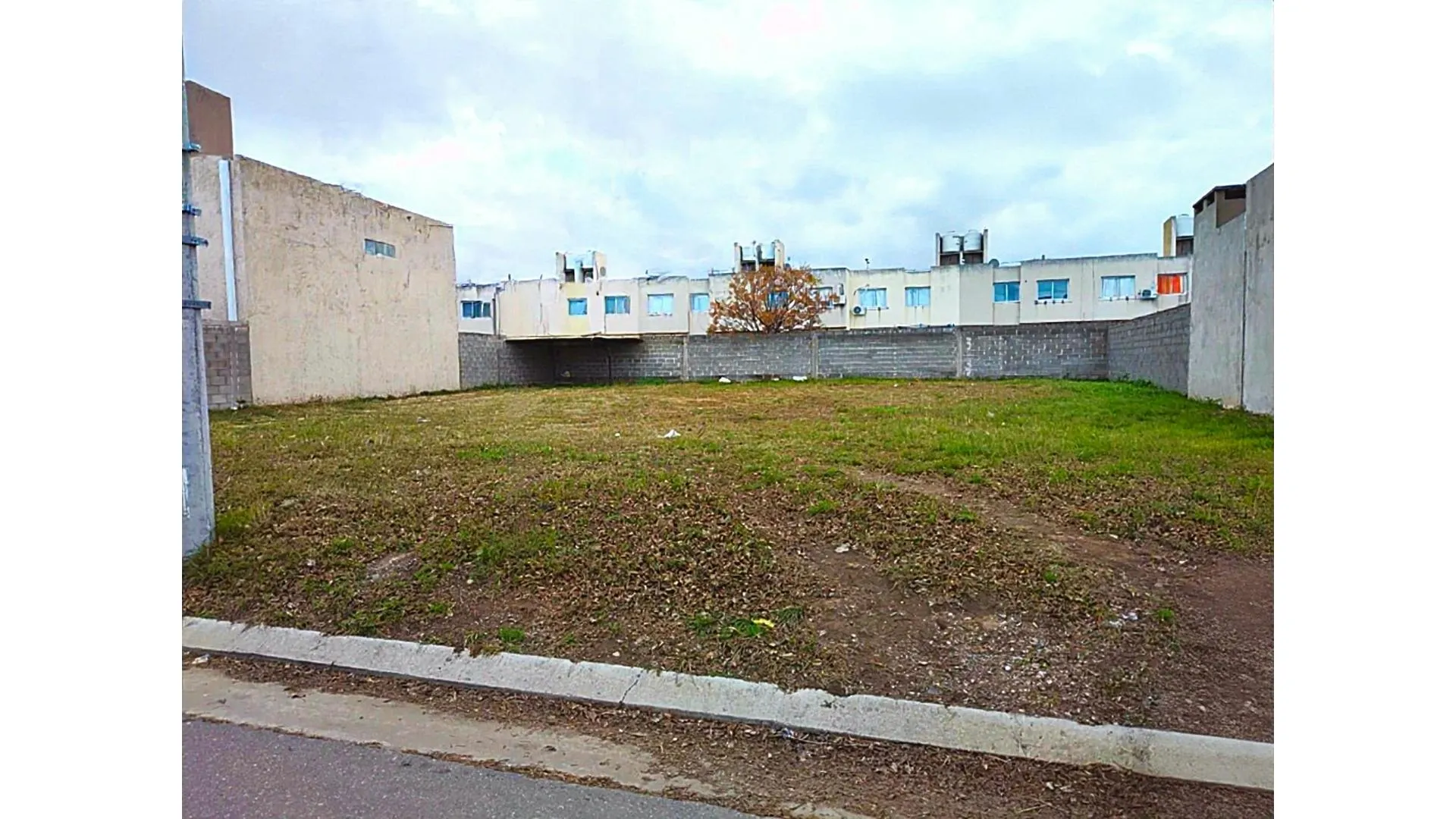LOTE EN VENTA - VALLE CERCANO , EL TRIUNFO -