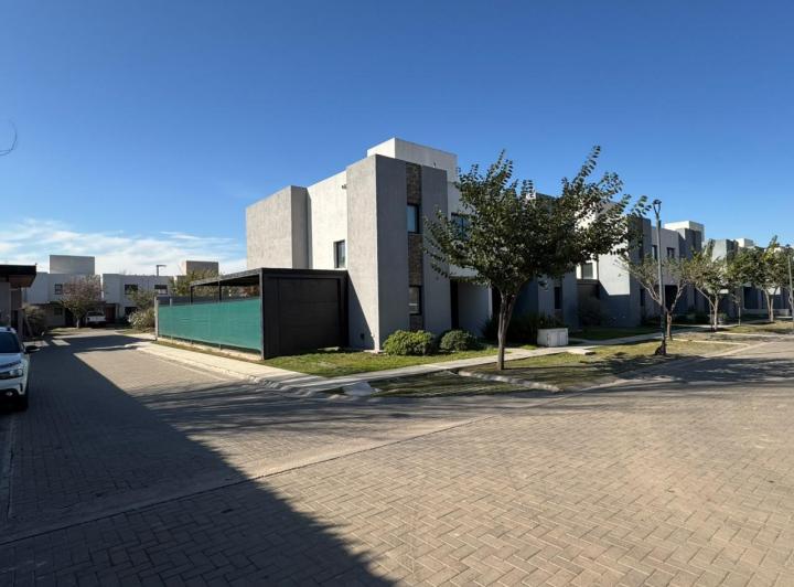 PH · 141m² · 4 Ambientes · 1 Cochera