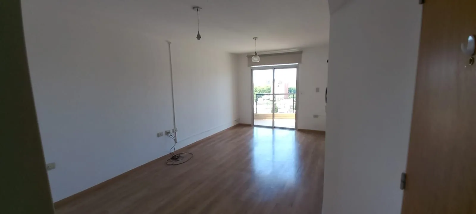 1 Dormitorio con cochera