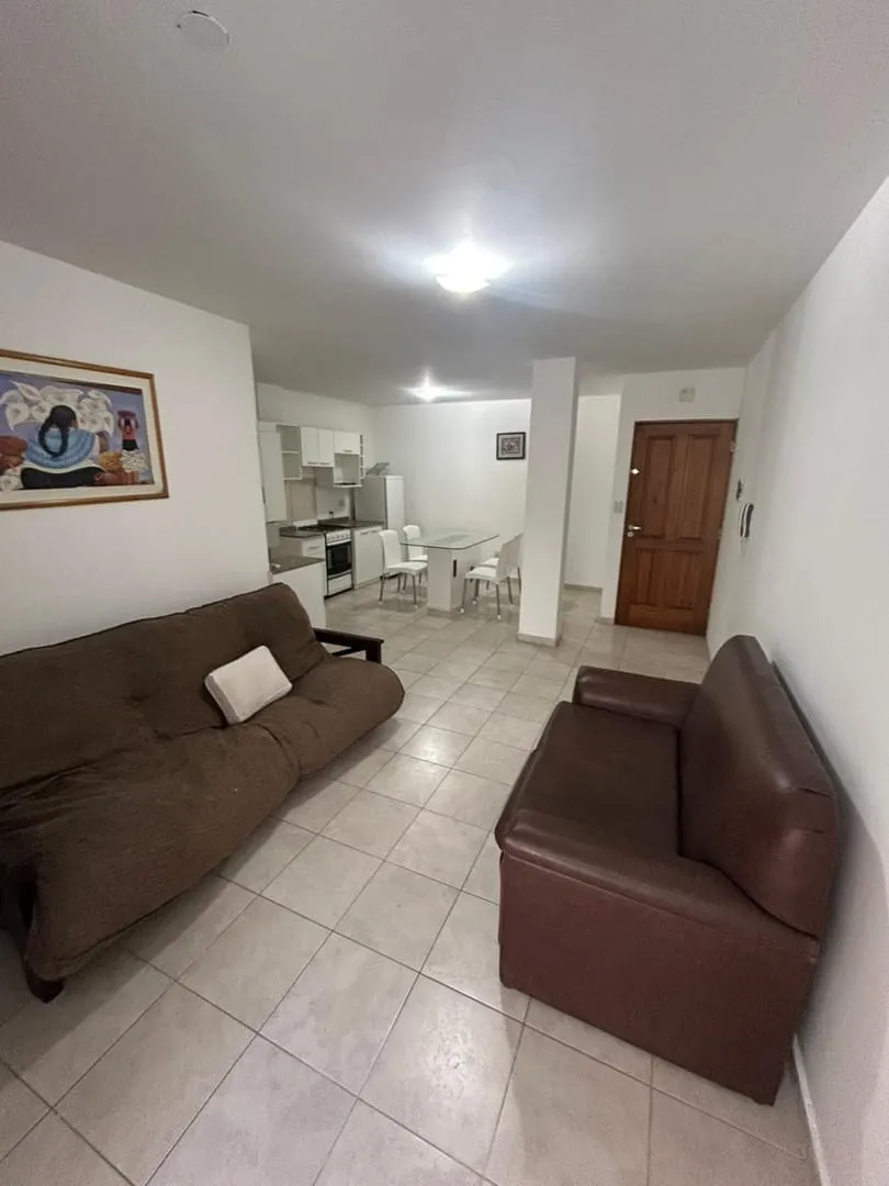 VENTA - DEPTO 1 DORM. CON COCHERA CENTRO0 VCP